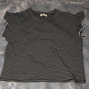 Striped shirt sleeve blouse 🖤